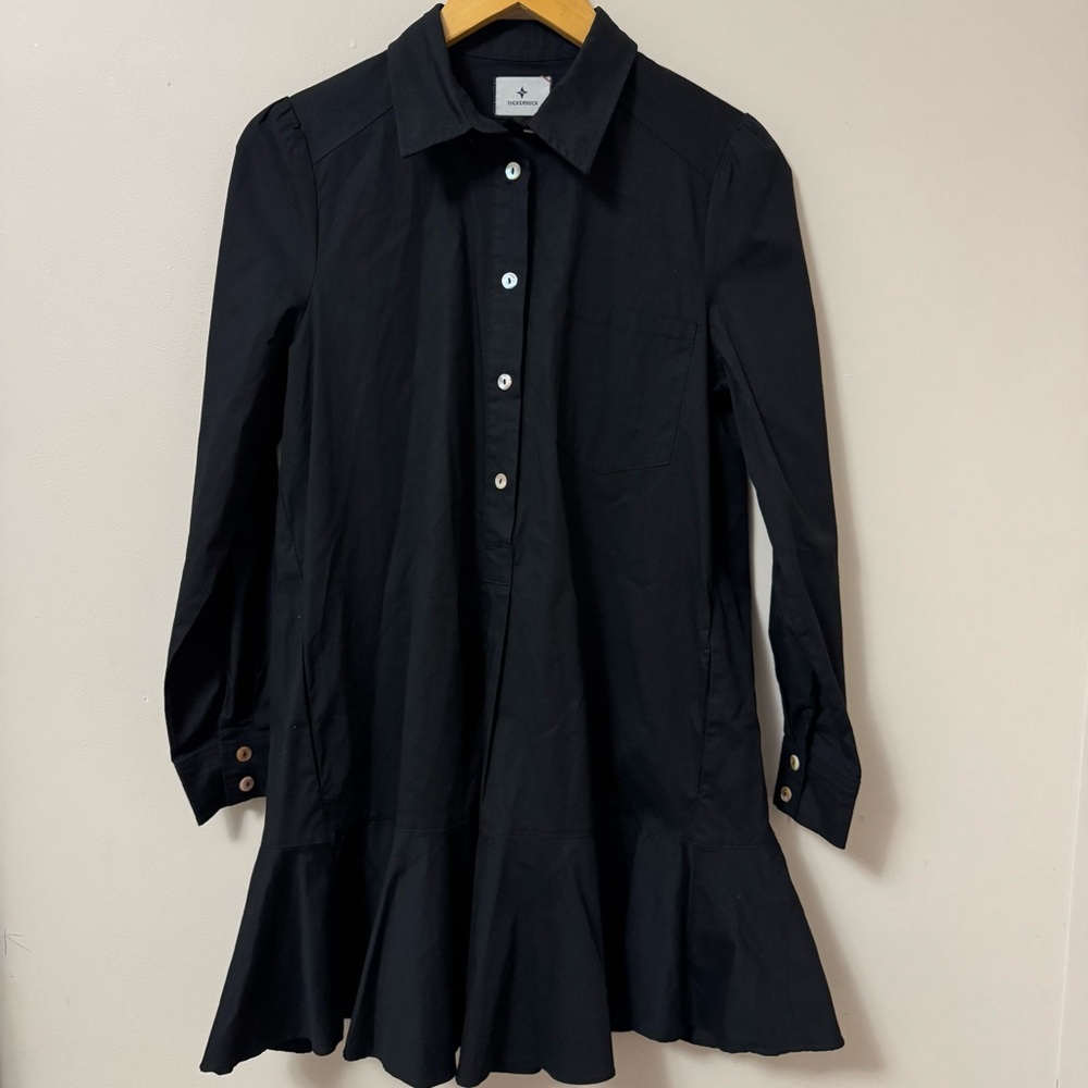 TUCKERNUCK (S) black collared ruffle hem swing style Callahan shirt mini dress